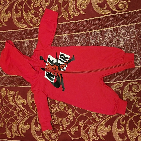 Two newborn Jordan/Nike onesies - Picture 2 of 2